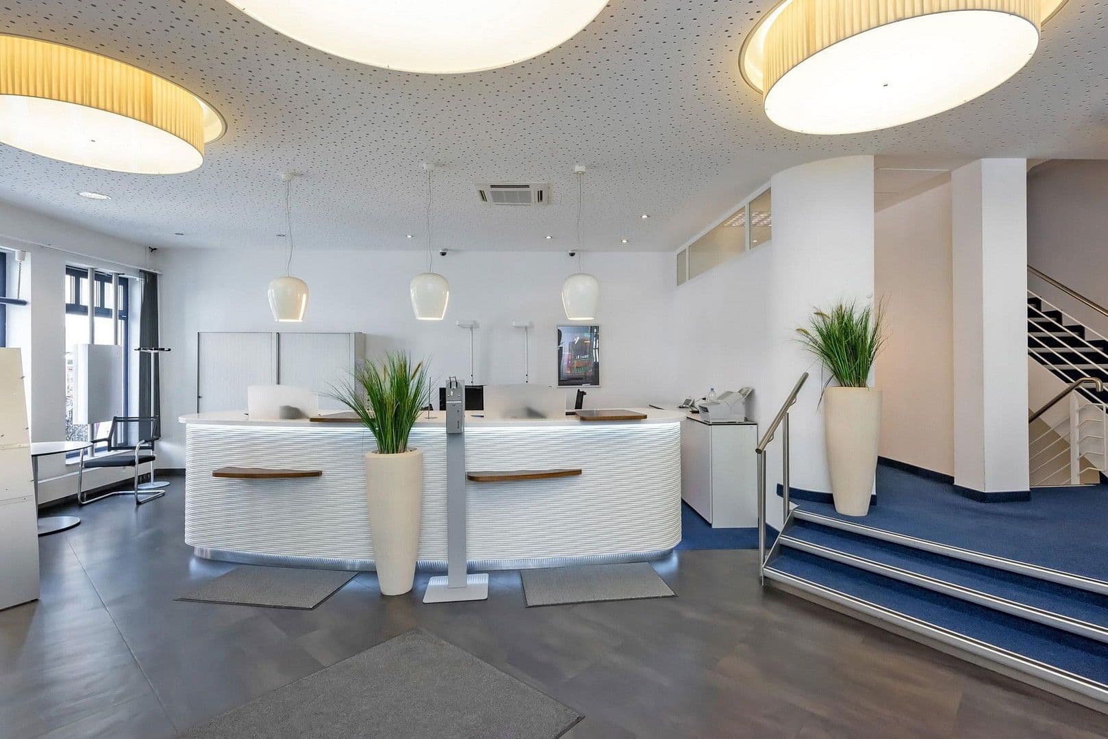 Prenájom kancelárie 420 m², Johann-Philipp-Palm-Straße 8, Schorndorf, Bádensko-Wurttembersko Prenájom kancelárie 420 m², Johann-Philipp-Palm-Straße 8, Schorndorf, Bádensko-Wurttembersko