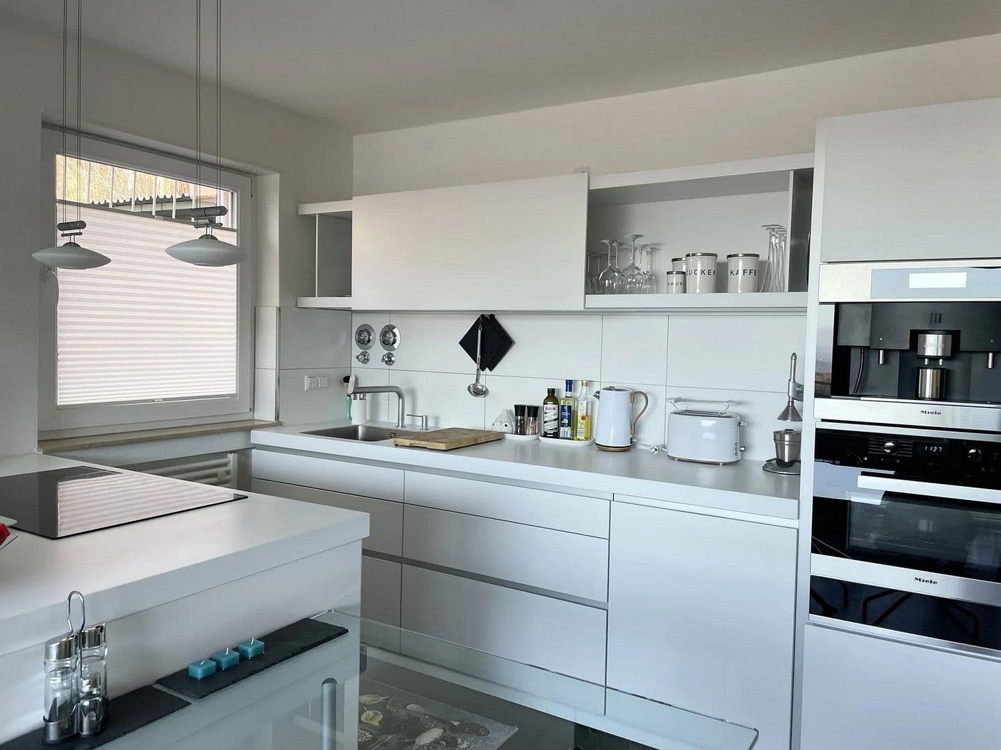 Prenájom bytu 2-izbový 65 m², Baden-Baden, Bádensko-Wurttembersko Prenájom bytu 2-izbový 65 m², Baden-Baden, Bádensko-Wurttembersko