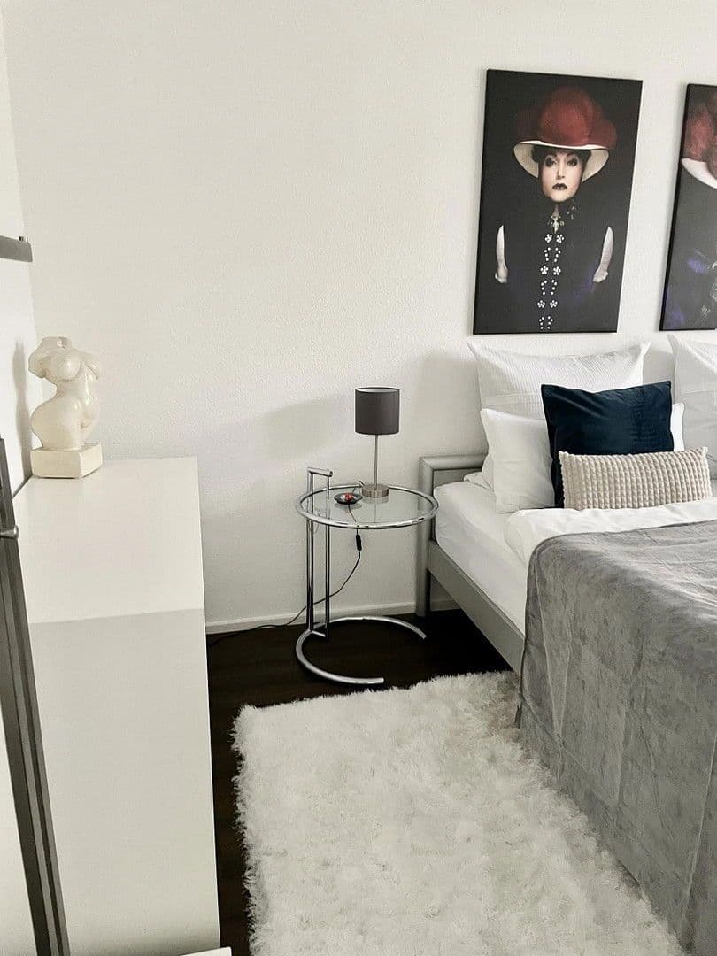 Prenájom bytu 2-izbový 65 m², Baden-Baden, Bádensko-Wurttembersko Prenájom bytu 2-izbový 65 m², Baden-Baden, Bádensko-Wurttembersko