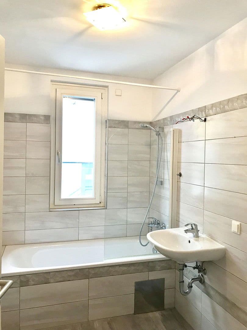 Prenájom bytu 2-izbový 63 m², Kirchenplatz 6, Wien, Viedeň Prenájom bytu 2-izbový 63 m², Kirchenplatz 6, Wien, Viedeň