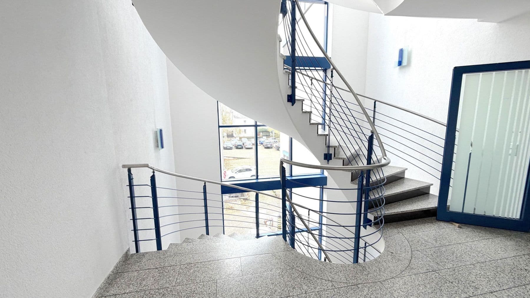 Prenájom kancelárie 2.500 m², Walderdorffstr. 10, Limburg an der Lahn, Hesensko Prenájom kancelárie 2.500 m², Walderdorffstr. 10, Limburg an der Lahn, Hesensko