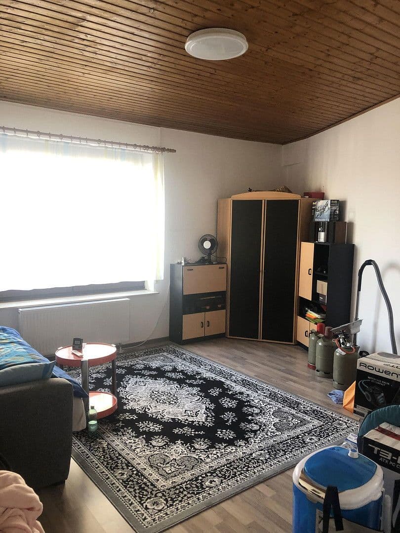 Prenájom bytu 3-izbový 60 m², Hauptstraße 8, Kammerforst, Porýnie-Falcko Prenájom bytu 3-izbový 60 m², Hauptstraße 8, Kammerforst, Porýnie-Falcko