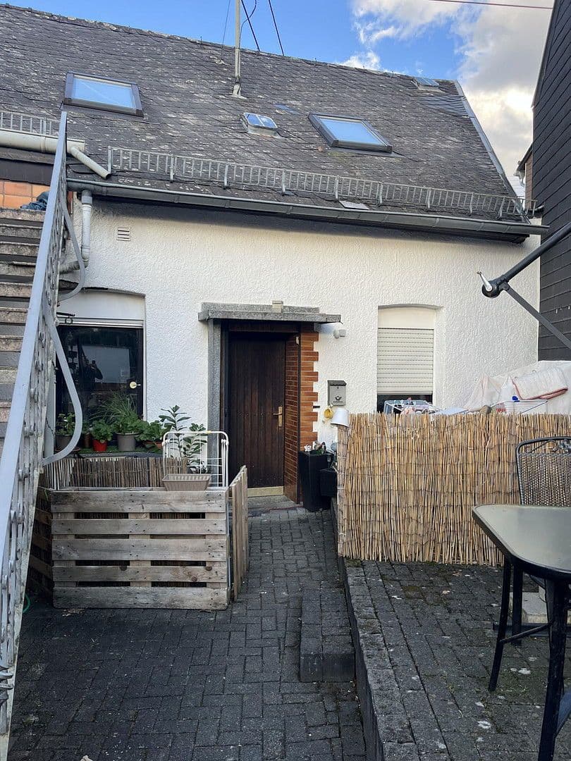 Prenájom bytu 3-izbový 60 m², Hauptstraße 8, Kammerforst, Porýnie-Falcko Prenájom bytu 3-izbový 60 m², Hauptstraße 8, Kammerforst, Porýnie-Falcko