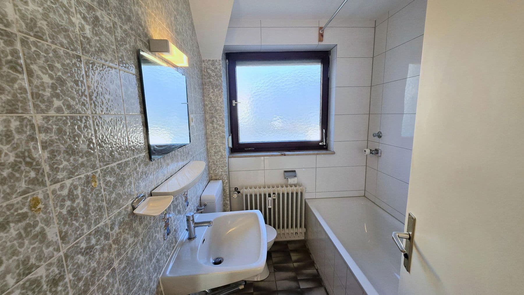 Predaj bytu 3-izbový 80 m², Brühlstr. 13, Beuren, Bádensko-Wurttembersko Predaj bytu 3-izbový 80 m², Brühlstr. 13, Beuren, Bádensko-Wurttembersko