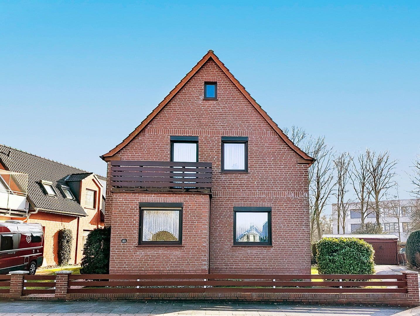 Predaj domu 128 m², pozemek 1.213 m², Bremen, Brémy Predaj domu 128 m², pozemek 1.213 m², Bremen, Brémy