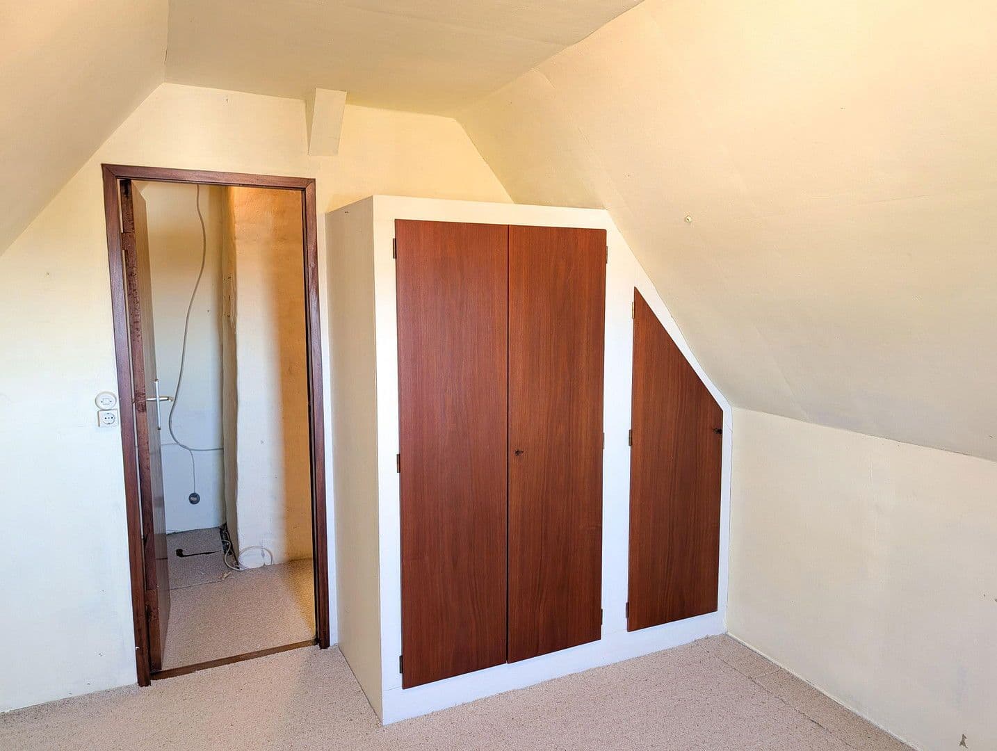 Predaj domu 128 m², pozemek 1.213 m², Bremen, Brémy Predaj domu 128 m², pozemek 1.213 m², Bremen, Brémy