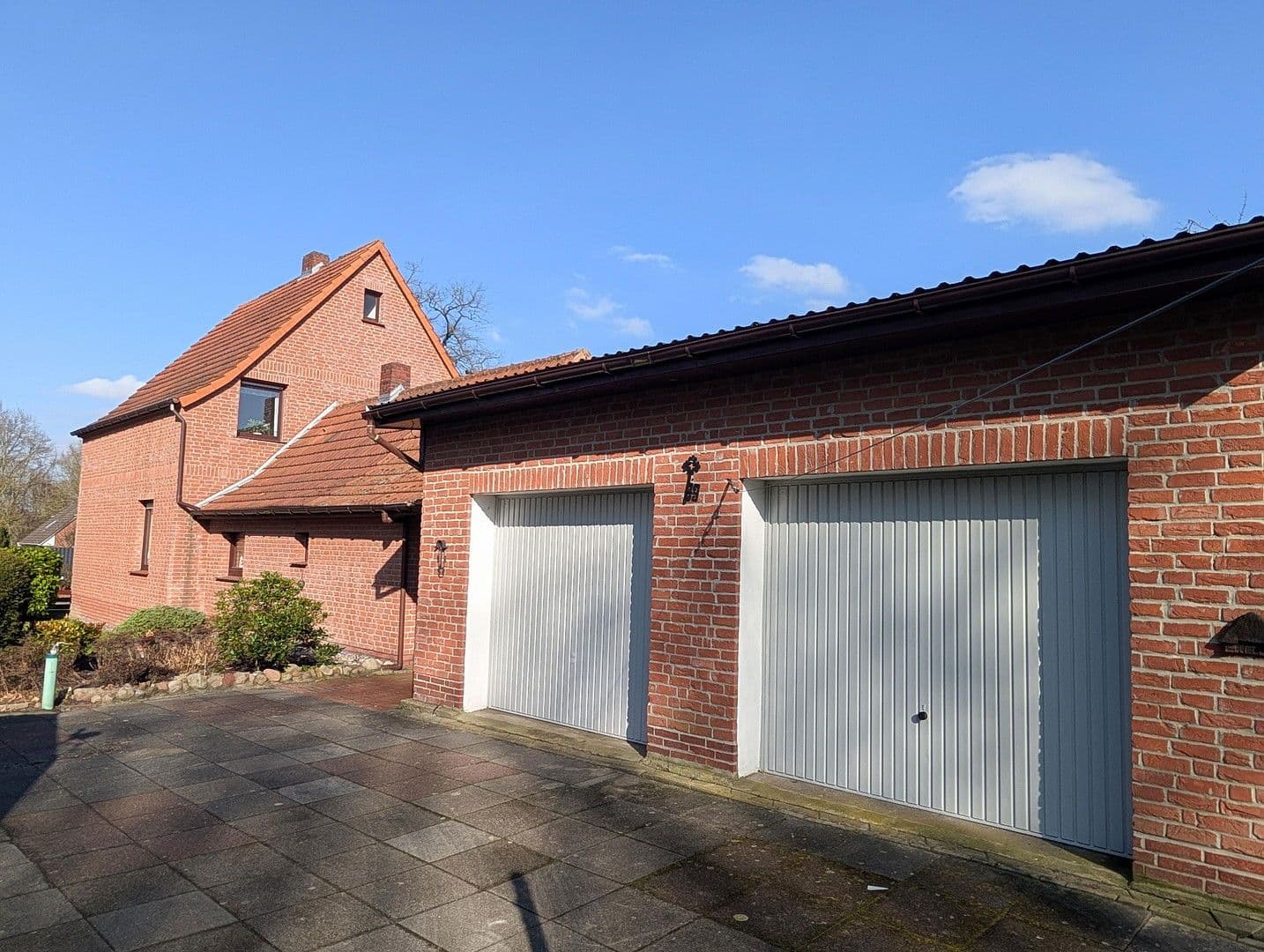 Predaj domu 128 m², pozemek 1.213 m², Bremen, Brémy Predaj domu 128 m², pozemek 1.213 m², Bremen, Brémy