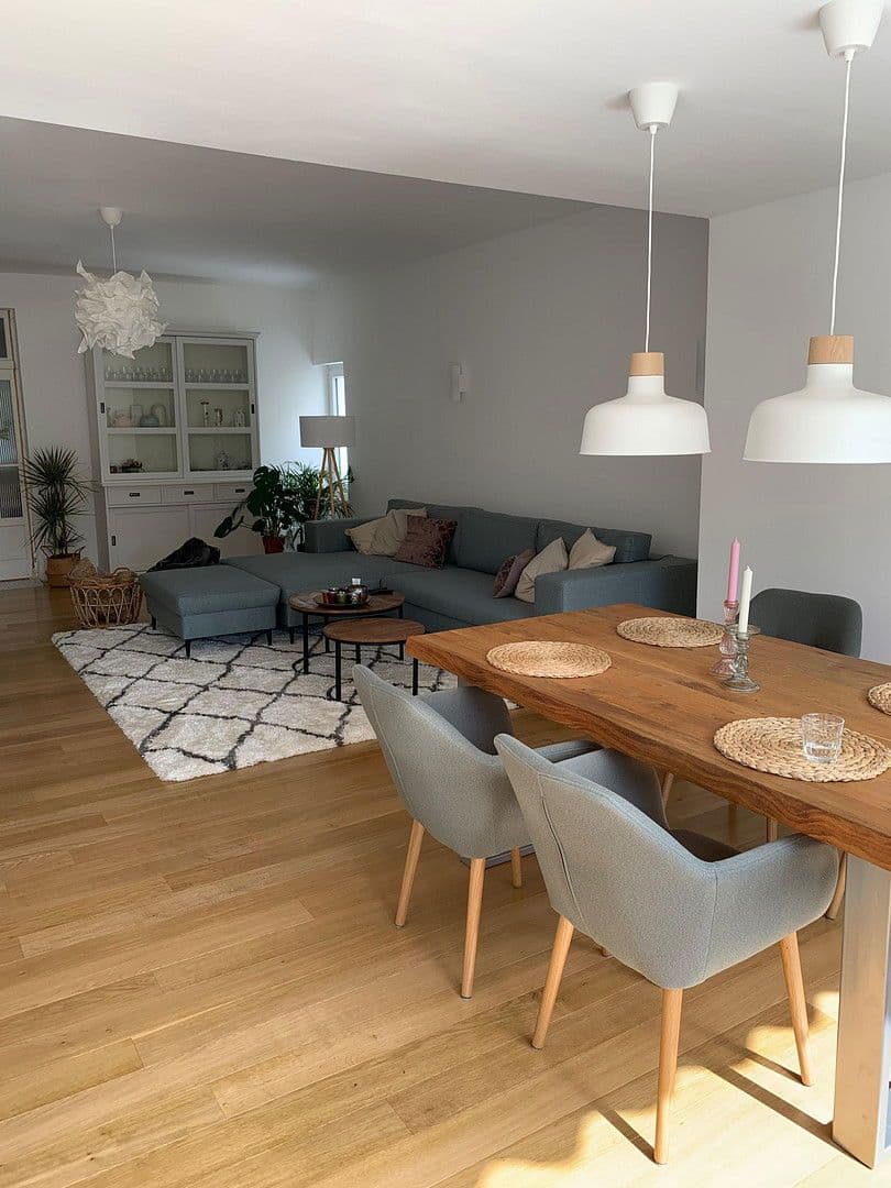 Predaj domu 155 m², pozemek 884 m², Bremen, Brémy Predaj domu 155 m², pozemek 884 m², Bremen, Brémy