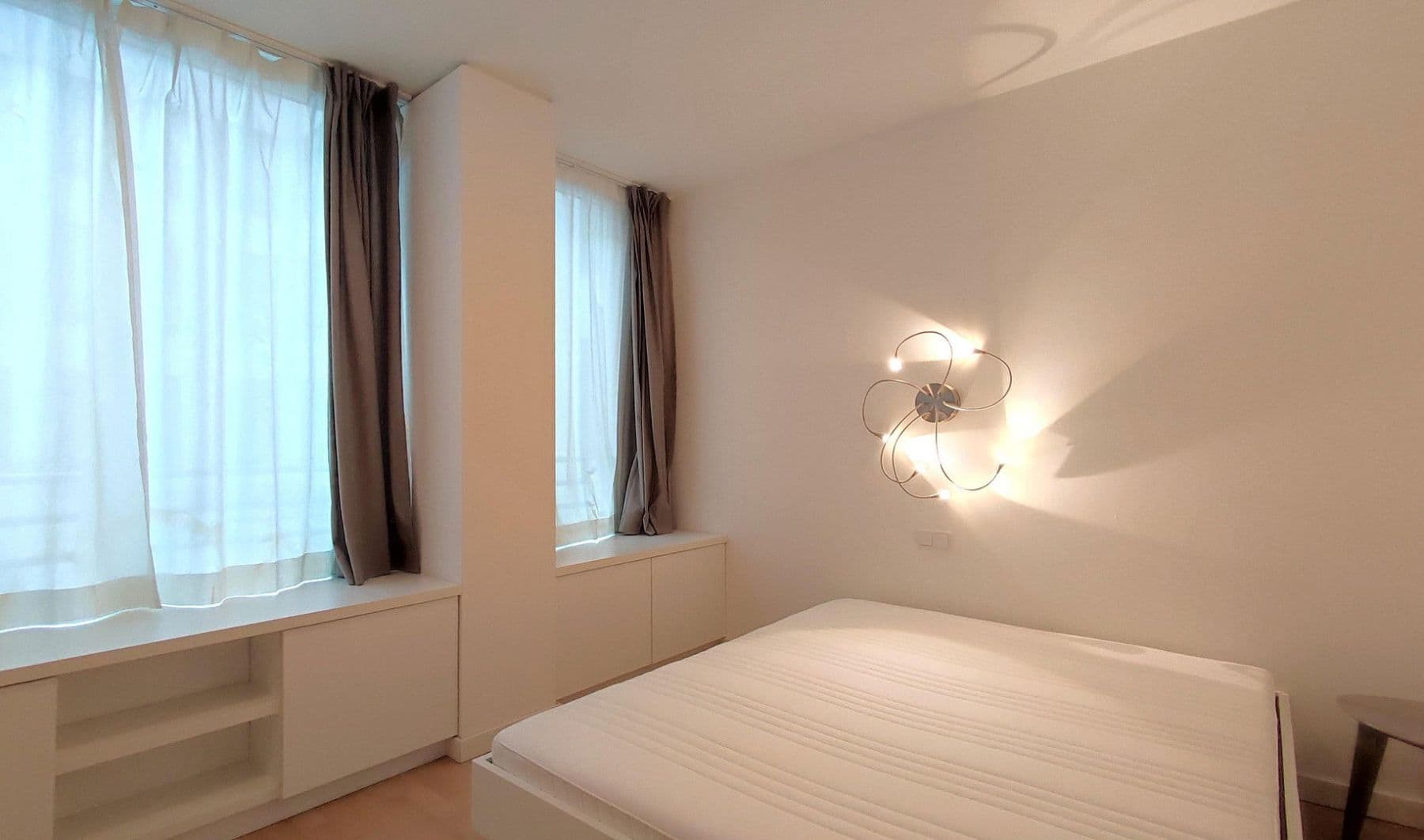 Prenájom bytu 3-izbový 94 m², Am Zirkus 12, Berlin, Berlín Prenájom bytu 3-izbový 94 m², Am Zirkus 12, Berlin, Berlín