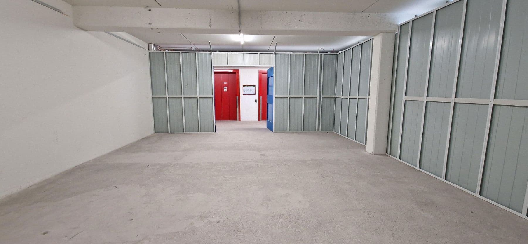 Prenájom nebytového priestoru 47 m², Friedrich-Ebert-Damm 103, Hamburg, Hamburg Prenájom nebytového priestoru 47 m², Friedrich-Ebert-Damm 103, Hamburg, Hamburg