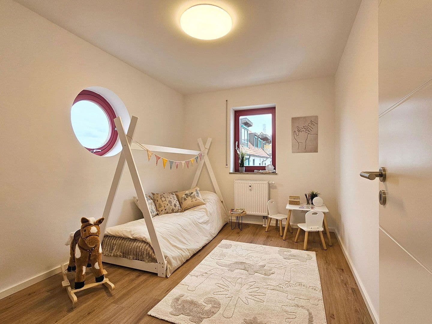 Predaj bytu 3-izbový 81 m², Kümmersbruck, Bavorsko Predaj bytu 3-izbový 81 m², Kümmersbruck, Bavorsko