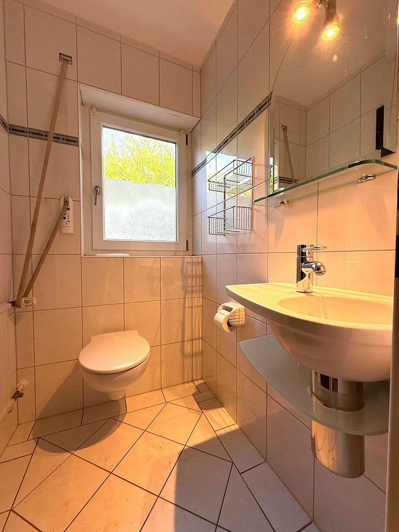 Prenájom domu 220 m², pozemek 857 m², Am Giesenbach 14, Lahr/Schwarzwald, Bádensko-Wurttembersko Prenájom domu 220 m², pozemek 857 m², Am Giesenbach 14, Lahr/Schwarzwald, Bádensko-Wurttembersko