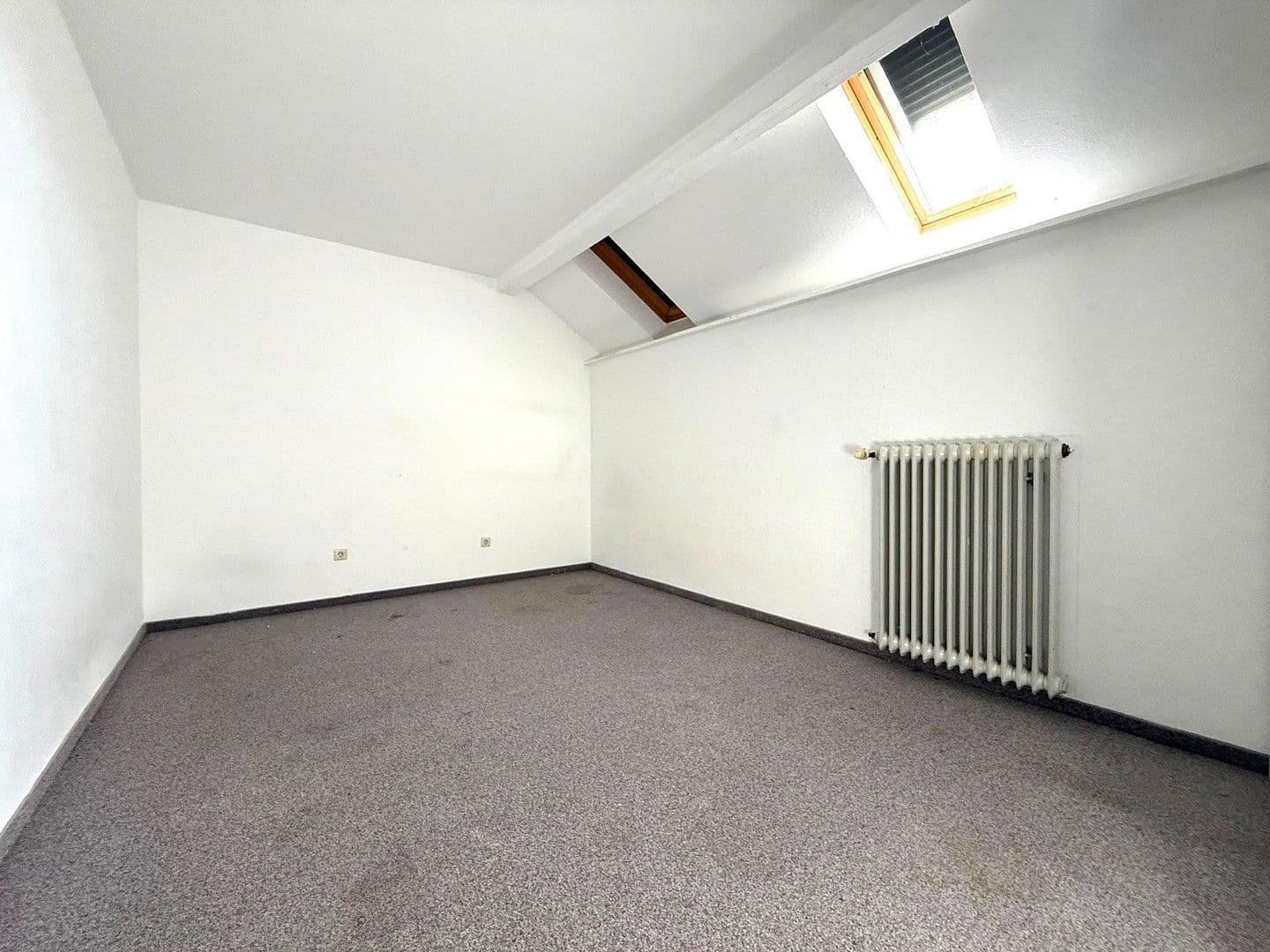Prenájom domu 220 m², pozemek 857 m², Am Giesenbach 14, Lahr/Schwarzwald, Bádensko-Wurttembersko Prenájom domu 220 m², pozemek 857 m², Am Giesenbach 14, Lahr/Schwarzwald, Bádensko-Wurttembersko