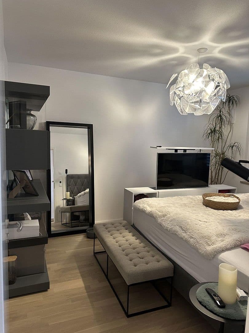 Prenájom bytu 3-izbový 112 m², München, Bavorsko Prenájom bytu 3-izbový 112 m², München, Bavorsko