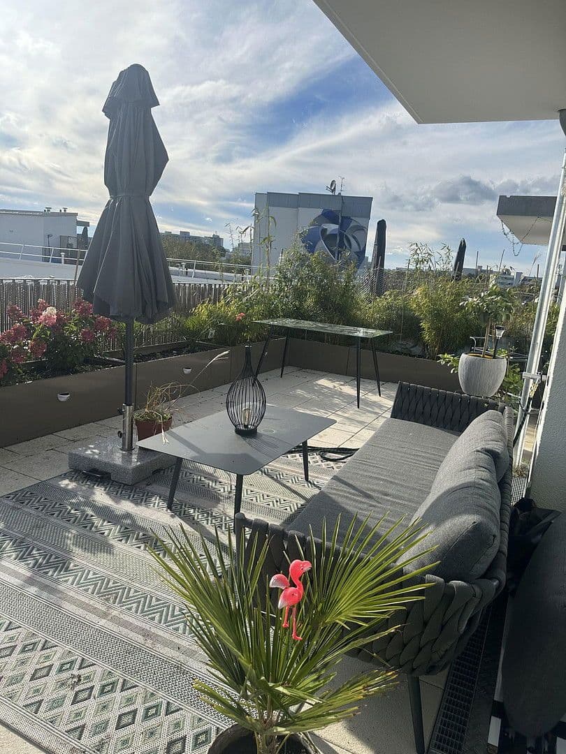 Prenájom bytu 3-izbový 112 m², München, Bavorsko Prenájom bytu 3-izbový 112 m², München, Bavorsko