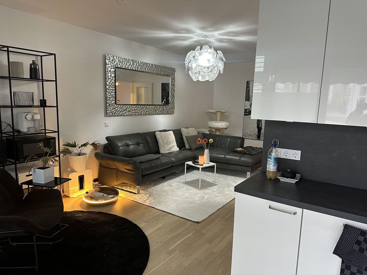 Prenájom bytu 3-izbový 112 m², München, Bavorsko Prenájom bytu 3-izbový 112 m², München, Bavorsko