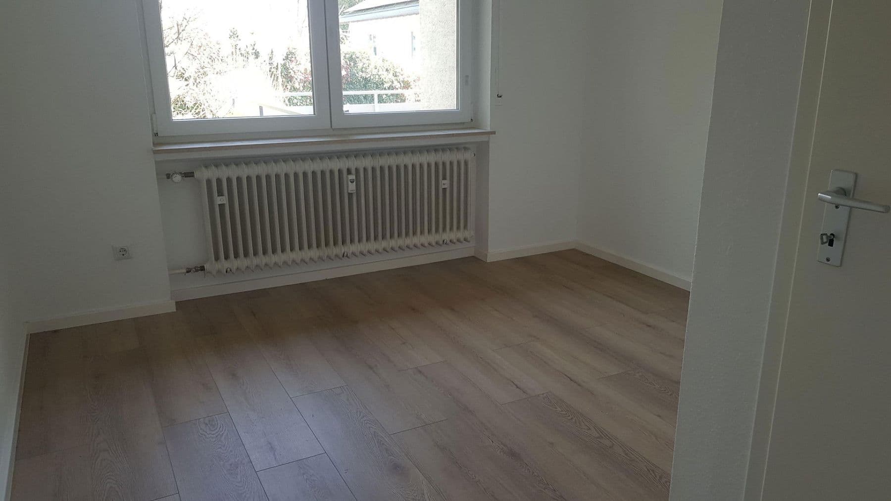 Predaj bytu 4-izbový 105 m², Baden-Baden, Bádensko-Wurttembersko Predaj bytu 4-izbový 105 m², Baden-Baden, Bádensko-Wurttembersko