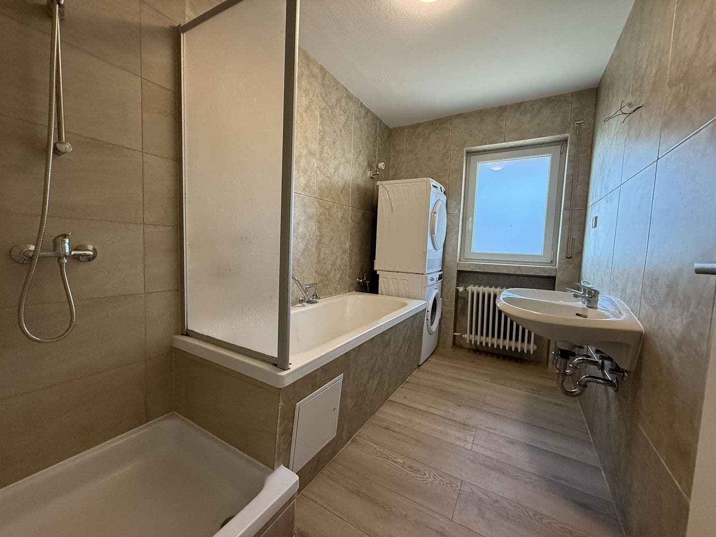 Predaj bytu 4-izbový 105 m², Baden-Baden, Bádensko-Wurttembersko Predaj bytu 4-izbový 105 m², Baden-Baden, Bádensko-Wurttembersko