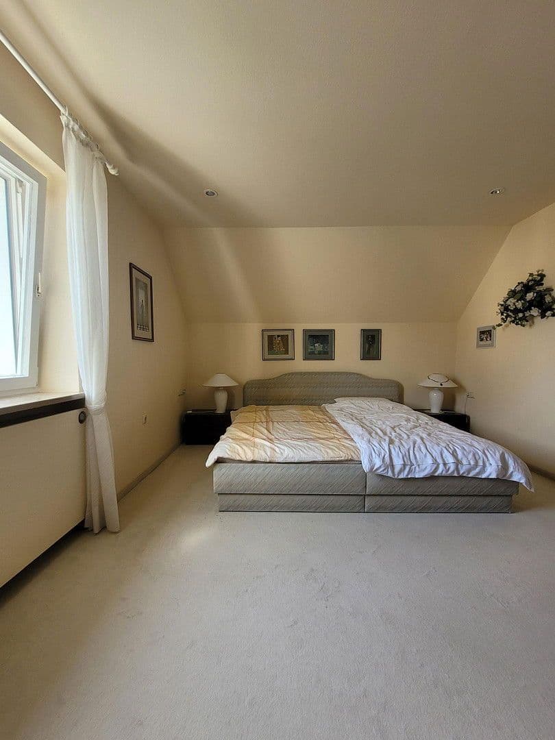 Predaj domu 160 m², pozemek 685 m², Haar, Bavorsko Predaj domu 160 m², pozemek 685 m², Haar, Bavorsko