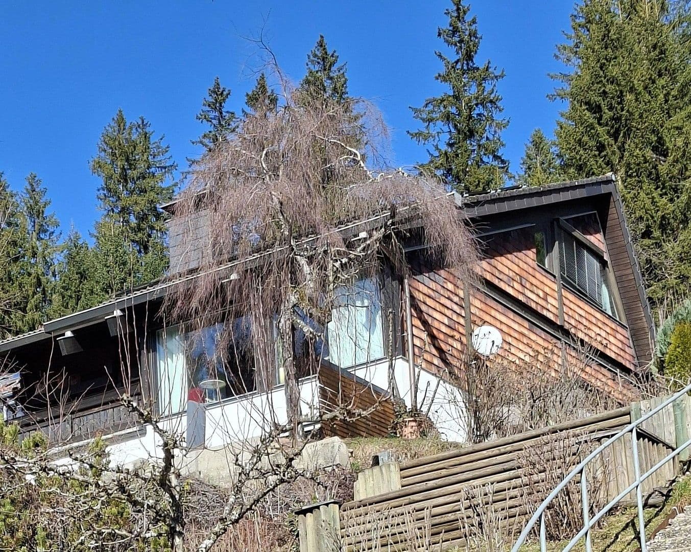 Predaj domu 240 m², pozemek 1.525 m², Furtwangen im Schwarzwald, Bádensko-Wurttembersko Predaj domu 240 m², pozemek 1.525 m², Furtwangen im Schwarzwald, Bádensko-Wurttembersko