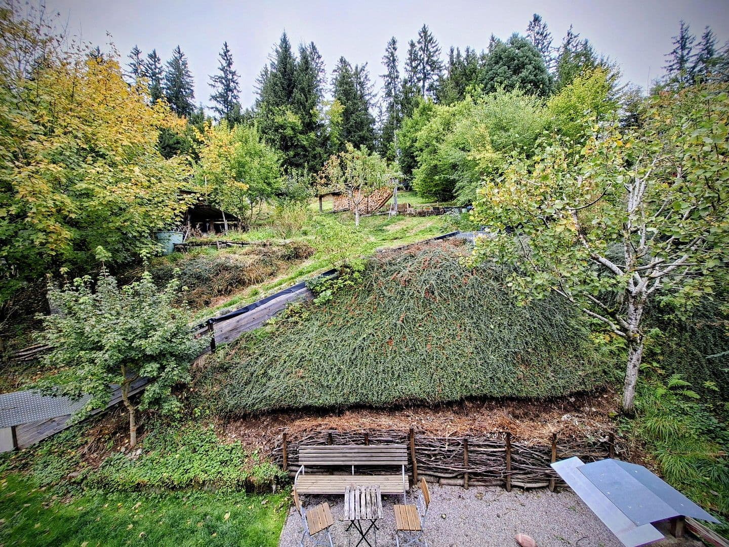 Predaj domu 240 m², pozemek 1.525 m², Furtwangen im Schwarzwald, Bádensko-Wurttembersko Predaj domu 240 m², pozemek 1.525 m², Furtwangen im Schwarzwald, Bádensko-Wurttembersko