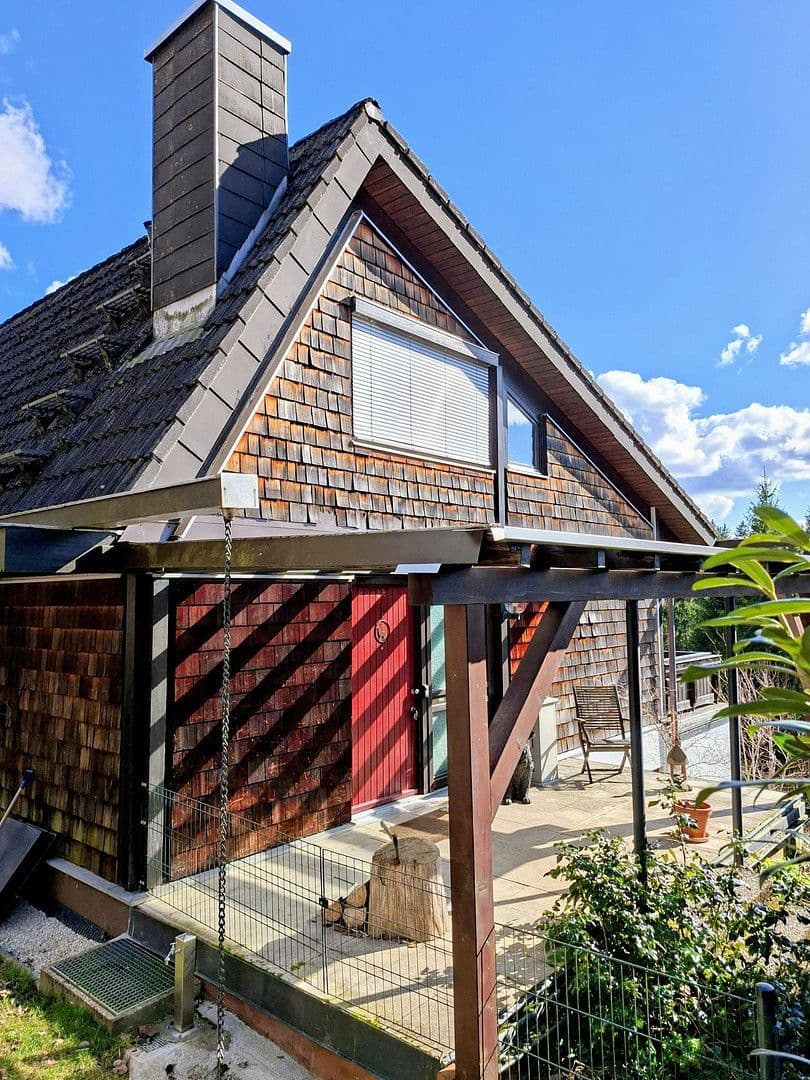 Predaj domu 240 m², pozemek 1.525 m², Furtwangen im Schwarzwald, Bádensko-Wurttembersko Predaj domu 240 m², pozemek 1.525 m², Furtwangen im Schwarzwald, Bádensko-Wurttembersko