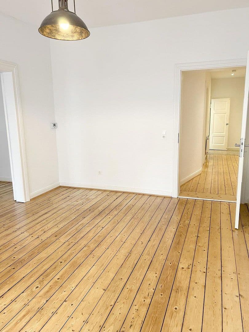 Predaj domu 720 m², pozemek 405 m², Braunschweig, Dolné Sasko Predaj domu 720 m², pozemek 405 m², Braunschweig, Dolné Sasko