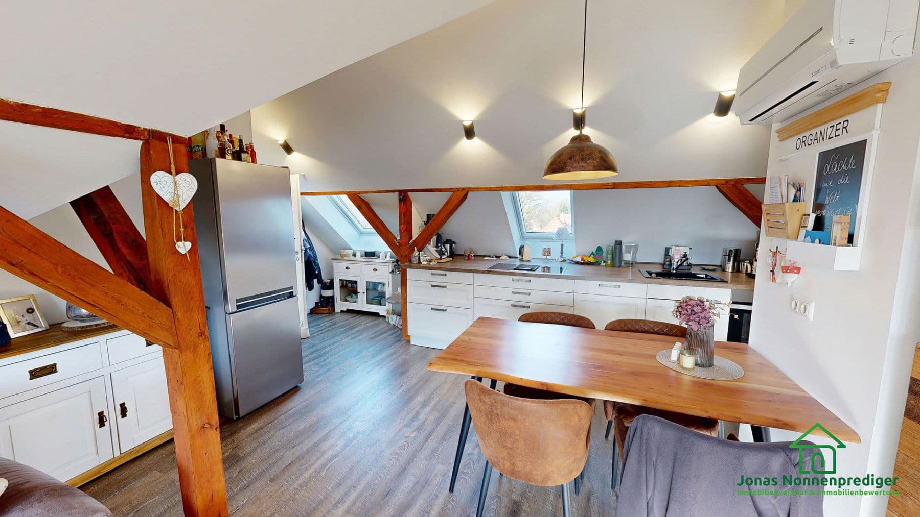 Predaj domu 446 m², pozemek 8.068 m², Am Krullengraben 1, Ludwigslust, Meklenbursko-Predpomoransko Predaj domu 446 m², pozemek 8.068 m², Am Krullengraben 1, Ludwigslust, Meklenbursko-Predpomoransko