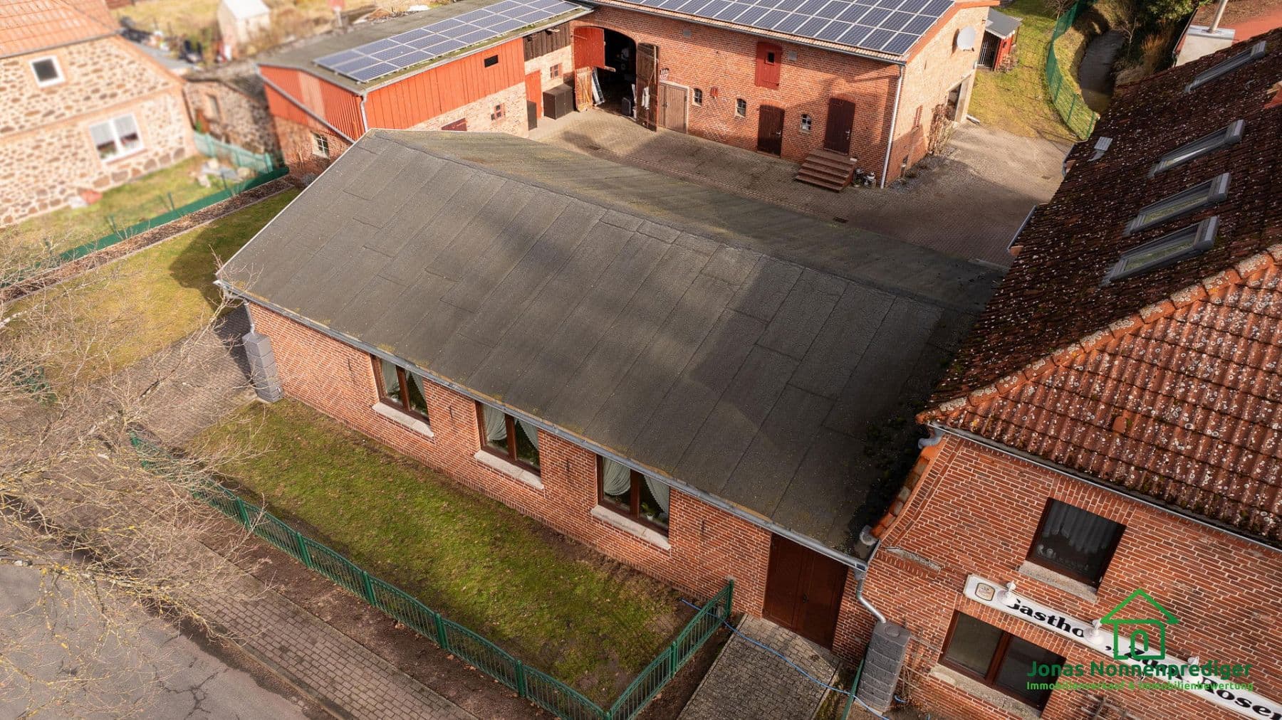 Predaj domu 446 m², pozemek 8.068 m², Am Krullengraben 1, Ludwigslust, Meklenbursko-Predpomoransko Predaj domu 446 m², pozemek 8.068 m², Am Krullengraben 1, Ludwigslust, Meklenbursko-Predpomoransko