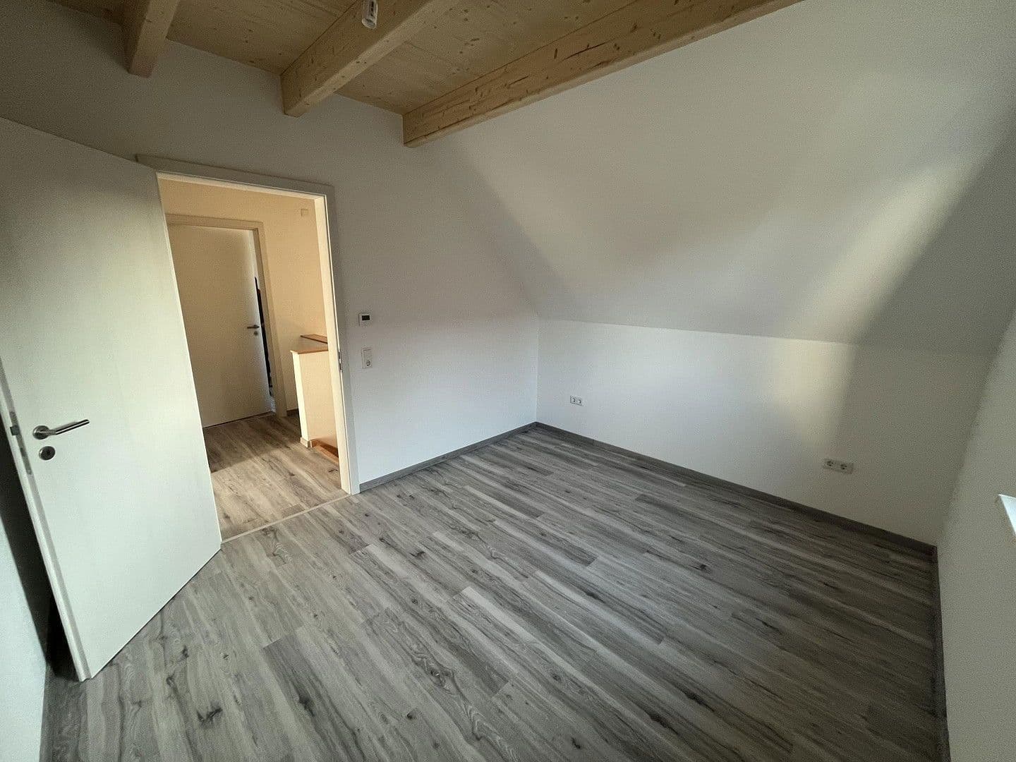 Prenájom domu 87 m², pozemek 250 m², Obere Straße 24, Breuna, Hesensko Prenájom domu 87 m², pozemek 250 m², Obere Straße 24, Breuna, Hesensko