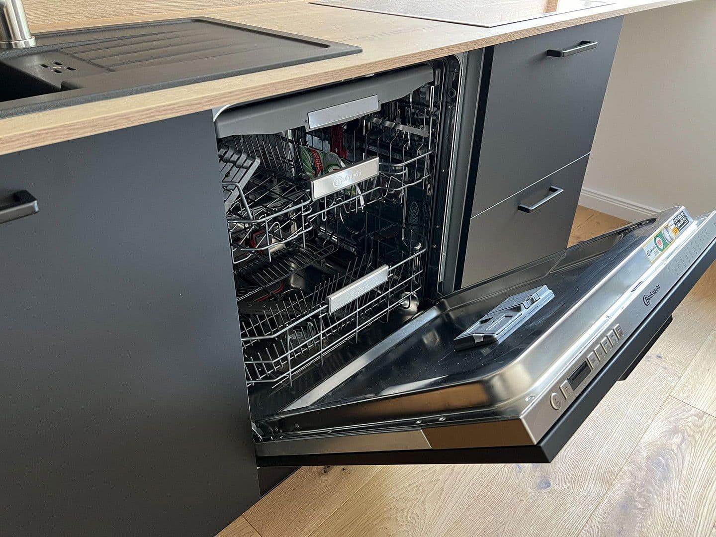 Prenájom bytu 3-izbový 66 m², Werderstr. 16, Hannover, Dolné Sasko Prenájom bytu 3-izbový 66 m², Werderstr. 16, Hannover, Dolné Sasko