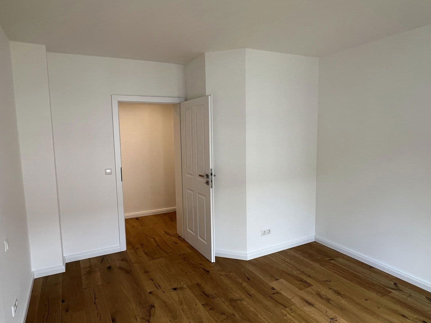 Prenájom bytu 3-izbový 66 m², Werderstr. 16, Hannover, Dolné Sasko Prenájom bytu 3-izbový 66 m², Werderstr. 16, Hannover, Dolné Sasko