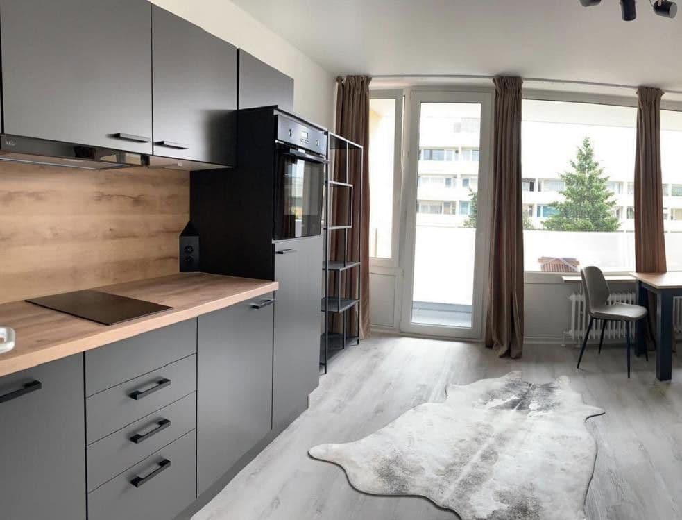 Prenájom bytu 1-izbový 34 m², München, Bavorsko Prenájom bytu 1-izbový 34 m², München, Bavorsko