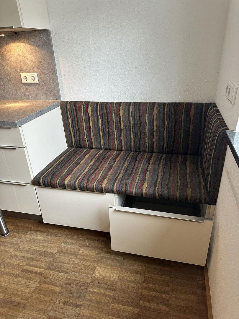 Prenájom bytu 2-izbový 80 m², Hattersheim am Main, Hesensko Prenájom bytu 2-izbový 80 m², Hattersheim am Main, Hesensko