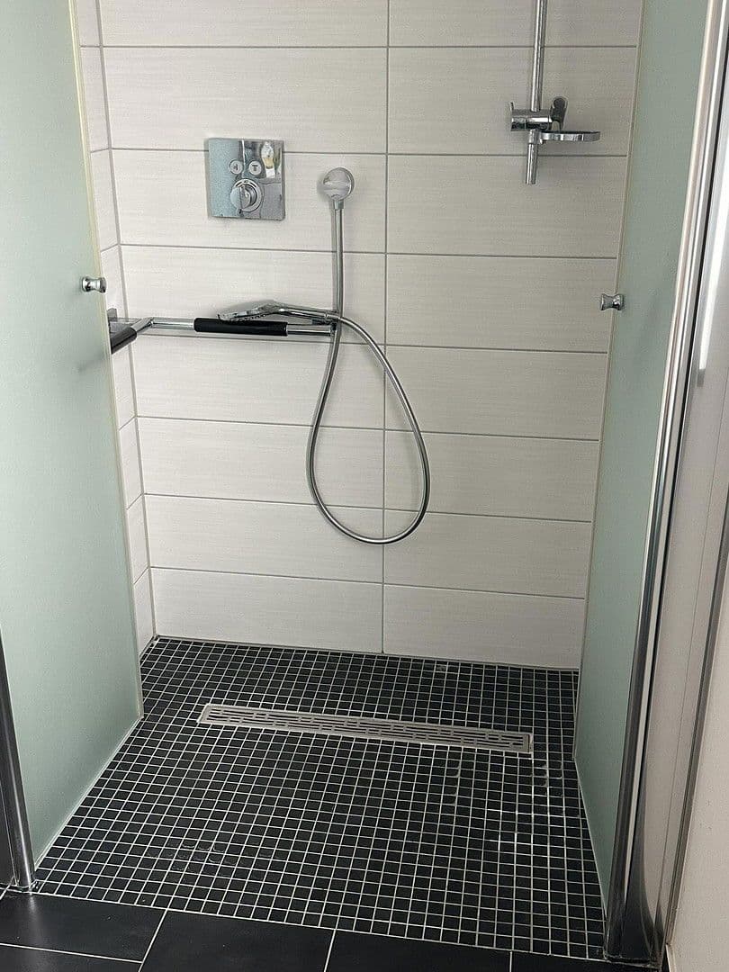 Prenájom bytu 2-izbový 80 m², Hattersheim am Main, Hesensko Prenájom bytu 2-izbový 80 m², Hattersheim am Main, Hesensko