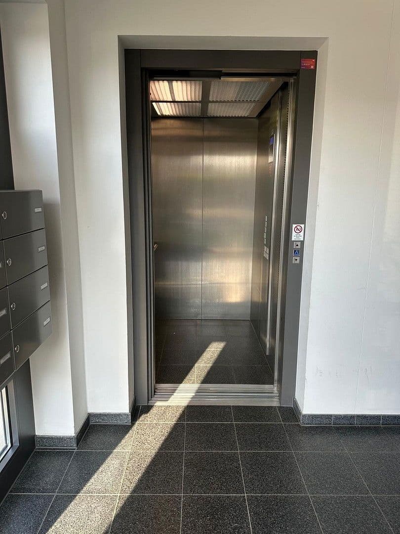 Prenájom bytu 2-izbový 80 m², Hattersheim am Main, Hesensko Prenájom bytu 2-izbový 80 m², Hattersheim am Main, Hesensko