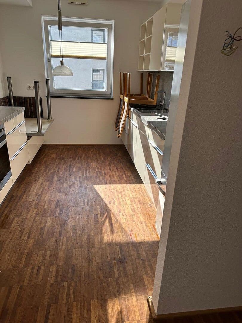 Prenájom bytu 2-izbový 80 m², Hattersheim am Main, Hesensko Prenájom bytu 2-izbový 80 m², Hattersheim am Main, Hesensko