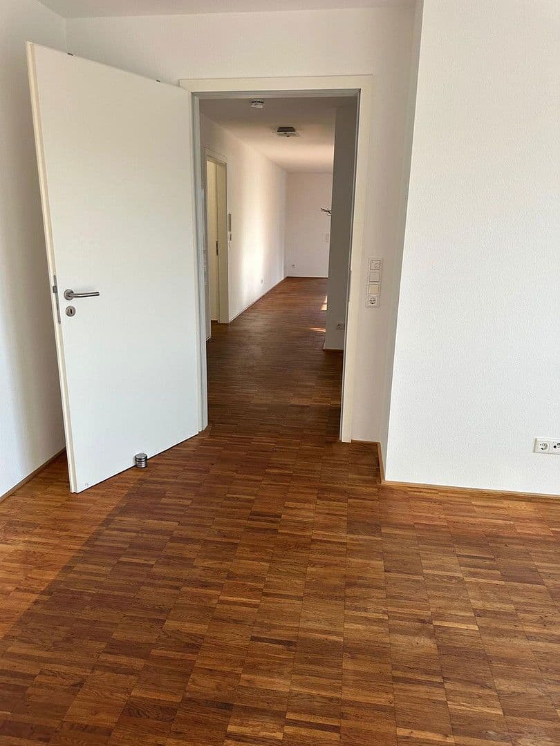 Prenájom bytu 2-izbový 80 m², Hattersheim am Main, Hesensko Prenájom bytu 2-izbový 80 m², Hattersheim am Main, Hesensko