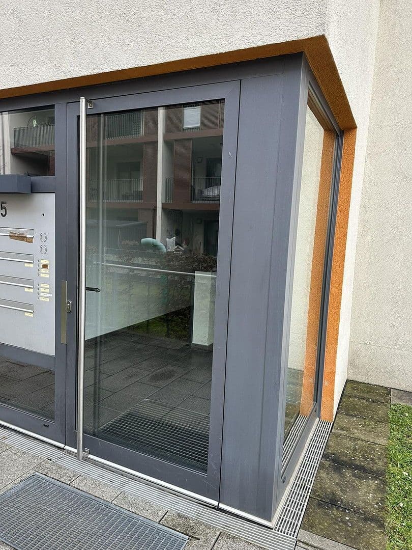 Prenájom bytu 2-izbový 80 m², Hattersheim am Main, Hesensko Prenájom bytu 2-izbový 80 m², Hattersheim am Main, Hesensko