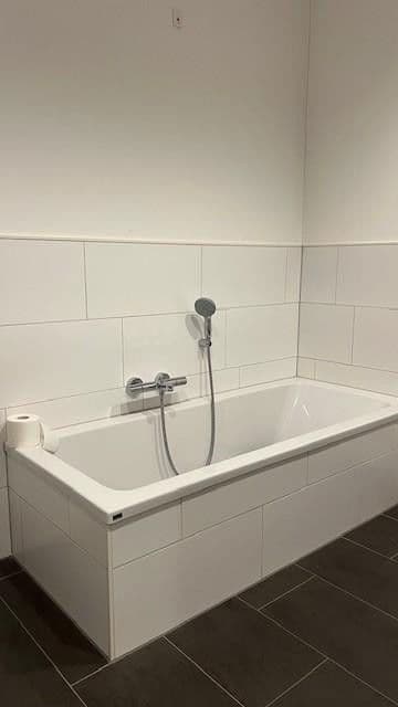 Prenájom bytu 2-izbový 74 m², Rückertstraße 2, Hannover, Dolné Sasko Prenájom bytu 2-izbový 74 m², Rückertstraße 2, Hannover, Dolné Sasko