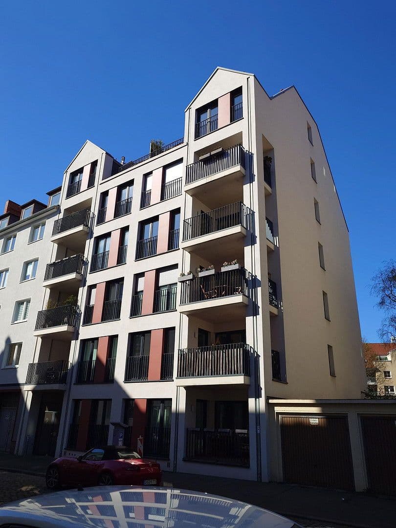 Prenájom bytu 2-izbový 74 m², Rückertstraße 2, Hannover, Dolné Sasko Prenájom bytu 2-izbový 74 m², Rückertstraße 2, Hannover, Dolné Sasko