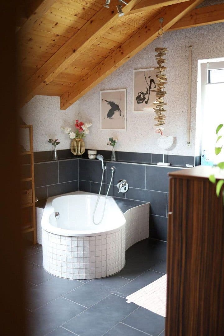 Predaj domu 179 m², pozemek 638 m², Dorfstr. 30, Marktoberdorf, Bavorsko Predaj domu 179 m², pozemek 638 m², Dorfstr. 30, Marktoberdorf, Bavorsko