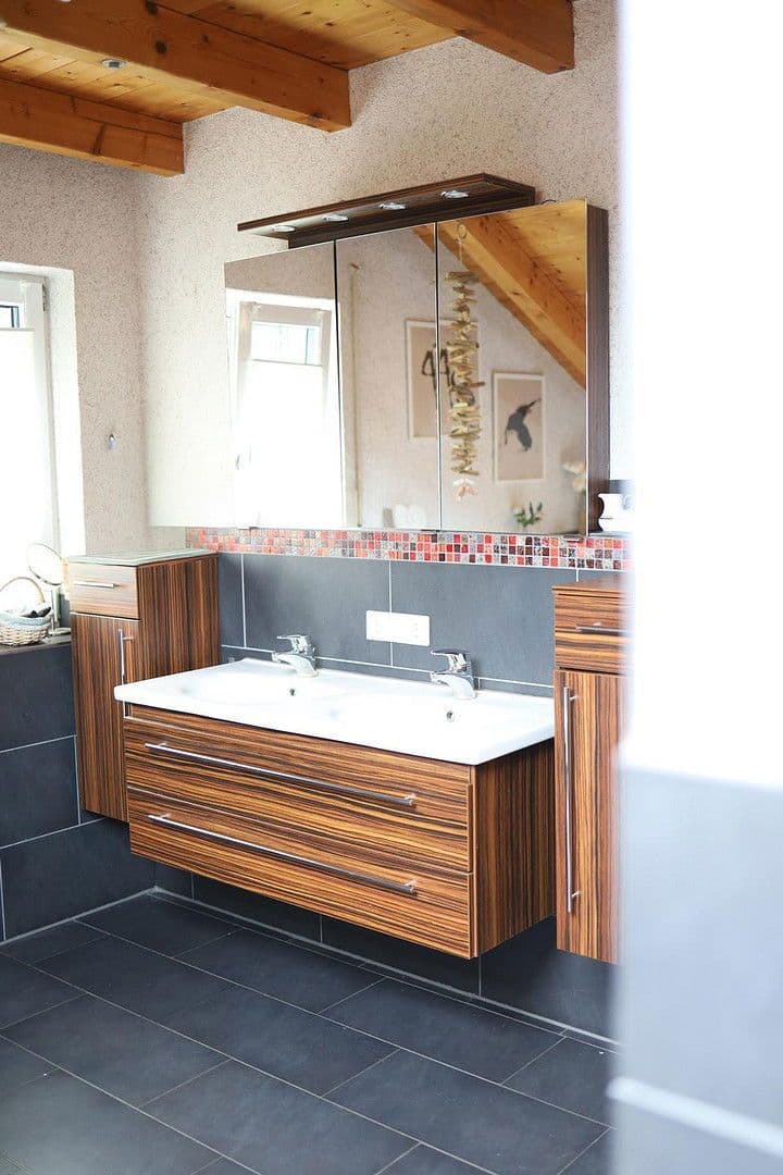 Predaj domu 179 m², pozemek 638 m², Dorfstr. 30, Marktoberdorf, Bavorsko Predaj domu 179 m², pozemek 638 m², Dorfstr. 30, Marktoberdorf, Bavorsko