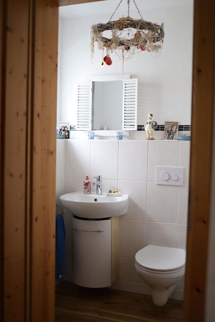 Predaj domu 179 m², pozemek 638 m², Dorfstr. 30, Marktoberdorf, Bavorsko Predaj domu 179 m², pozemek 638 m², Dorfstr. 30, Marktoberdorf, Bavorsko