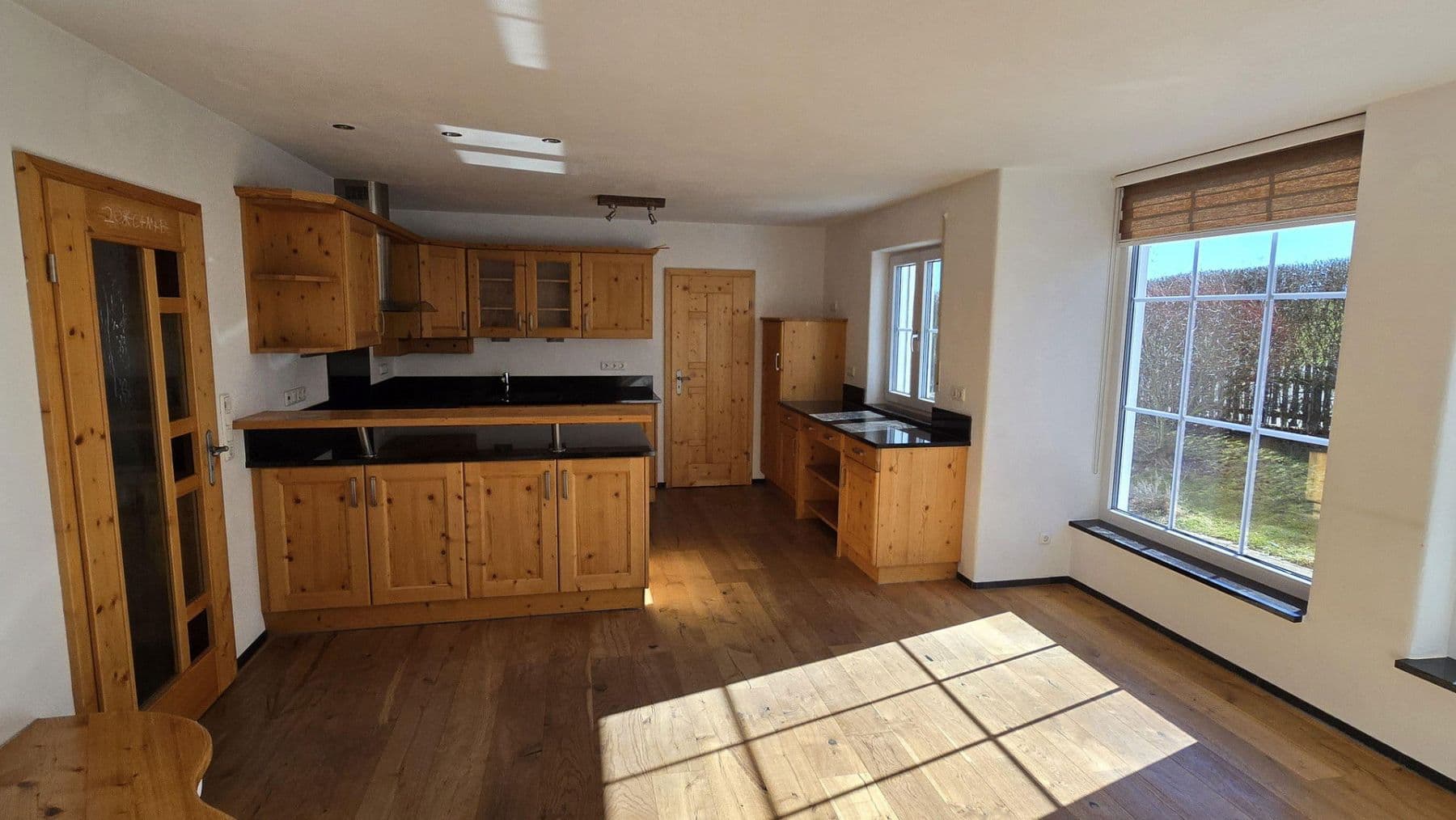 Predaj domu 179 m², pozemek 638 m², Dorfstr. 30, Marktoberdorf, Bavorsko Predaj domu 179 m², pozemek 638 m², Dorfstr. 30, Marktoberdorf, Bavorsko