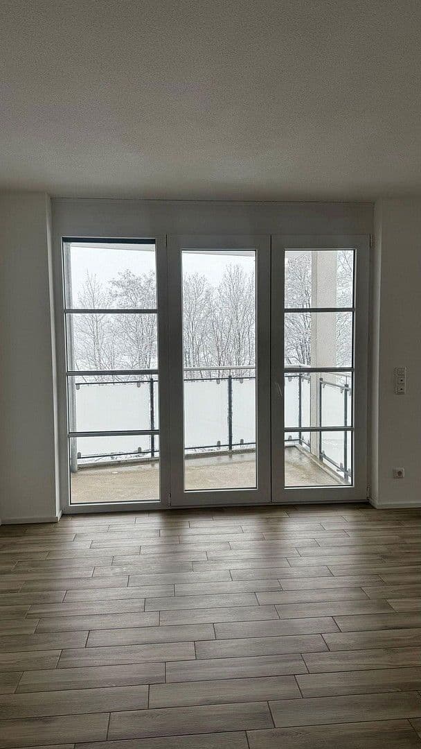 Prenájom bytu 2-izbový 70 m², Germering, Bavorsko Prenájom bytu 2-izbový 70 m², Germering, Bavorsko