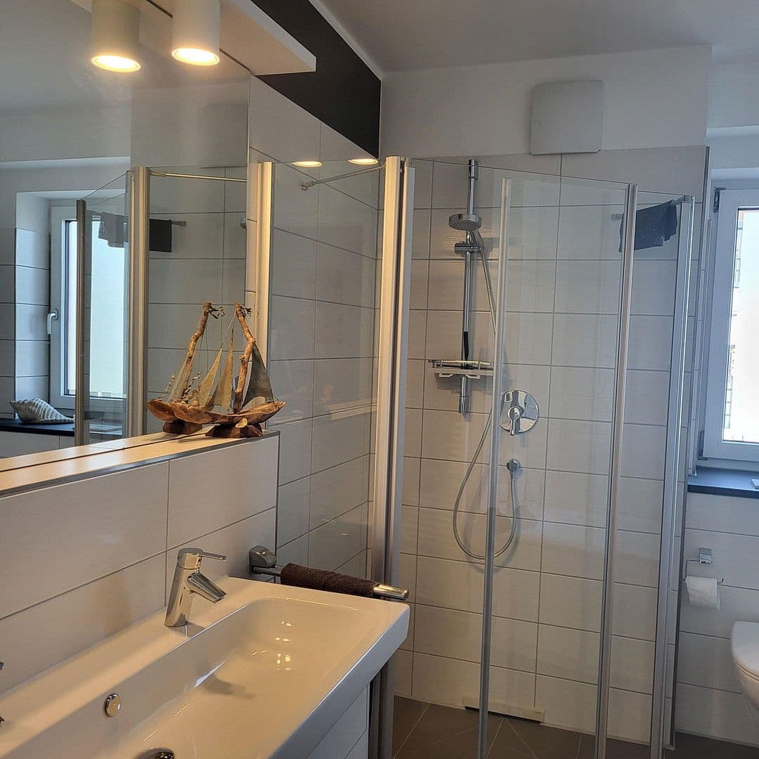 Prenájom bytu 3-izbový 120 m², Kolbermoor, Bavorsko Prenájom bytu 3-izbový 120 m², Kolbermoor, Bavorsko