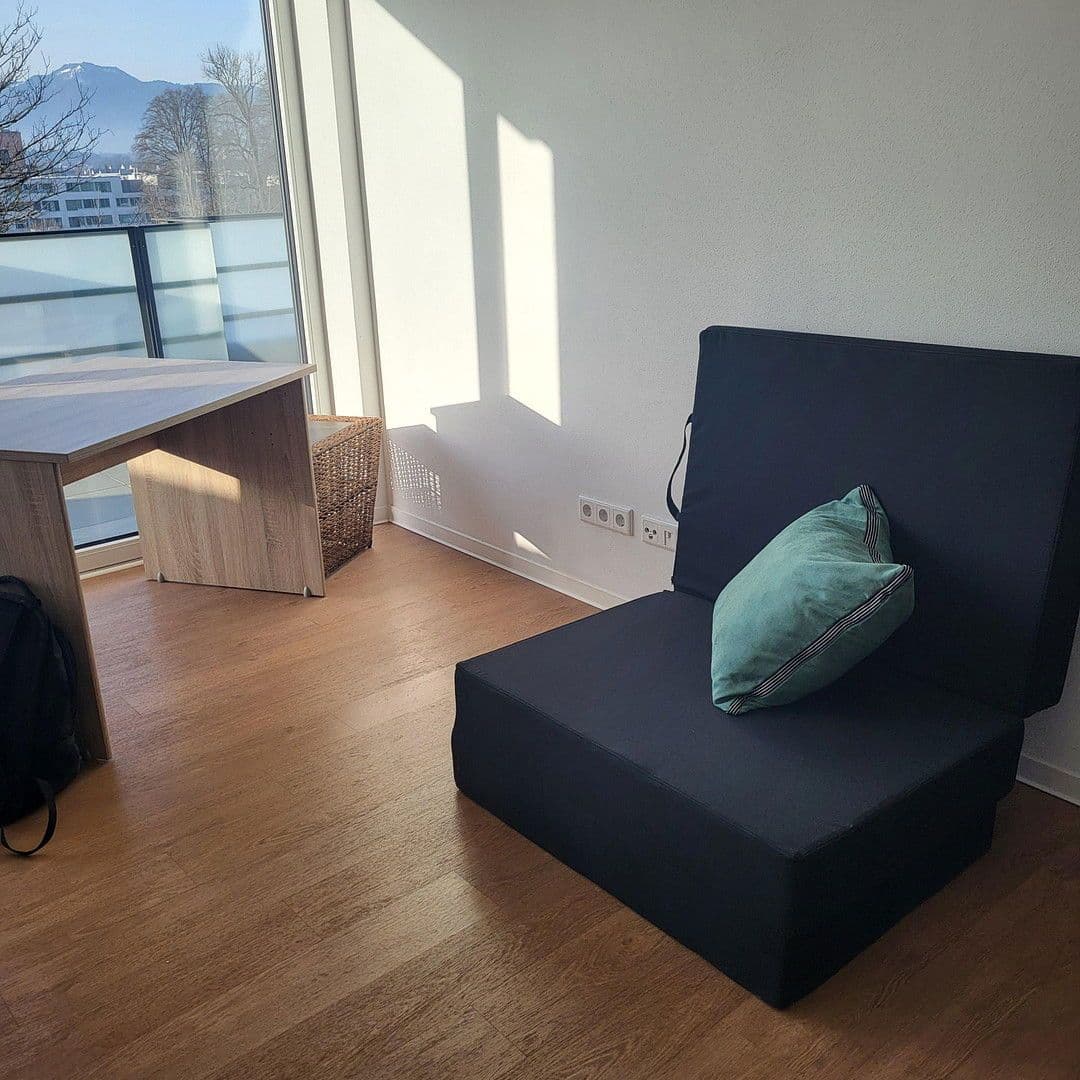 Prenájom bytu 3-izbový 120 m², Kolbermoor, Bavorsko Prenájom bytu 3-izbový 120 m², Kolbermoor, Bavorsko