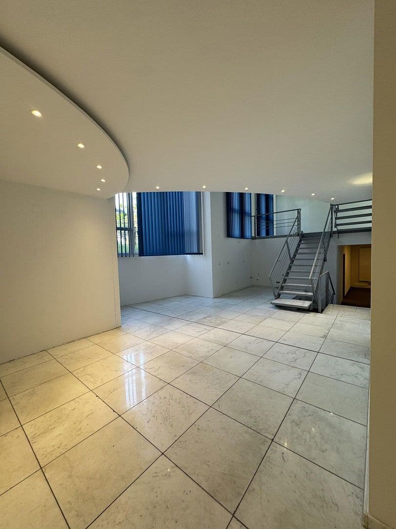 Predaj kancelárie 315 m², Münchener Straße 113, Ingolstadt, Bavorsko Predaj kancelárie 315 m², Münchener Straße 113, Ingolstadt, Bavorsko