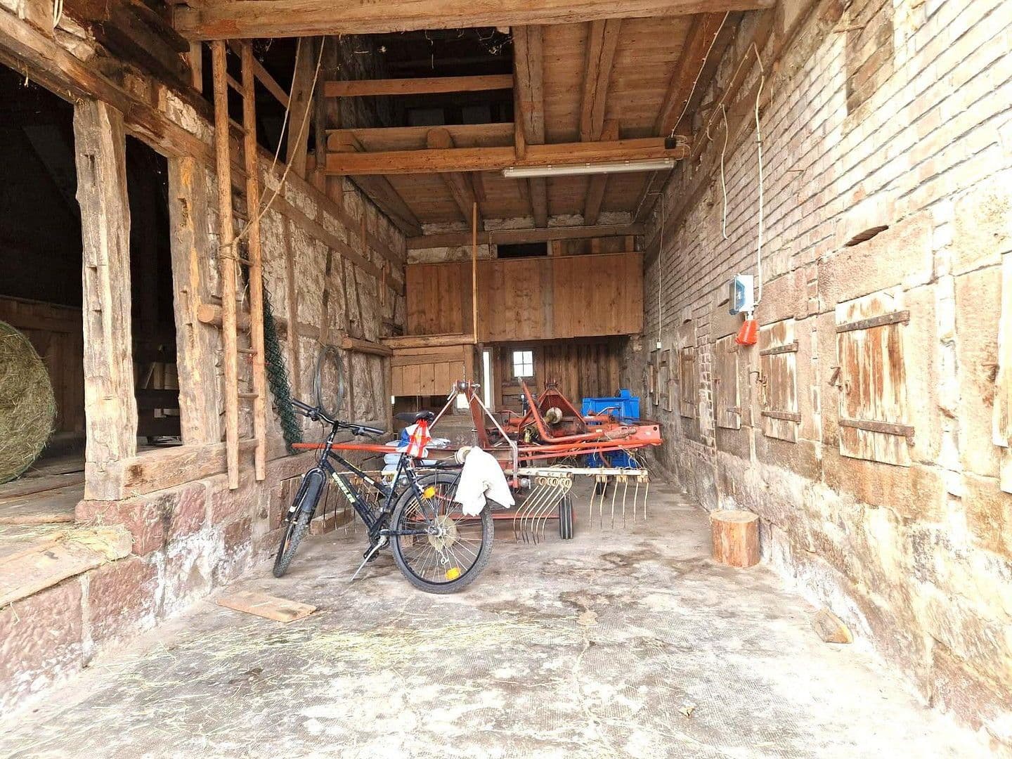 Predaj domu 163 m², pozemek 345 m², Simmersfeld, Bádensko-Wurttembersko Predaj domu 163 m², pozemek 345 m², Simmersfeld, Bádensko-Wurttembersko